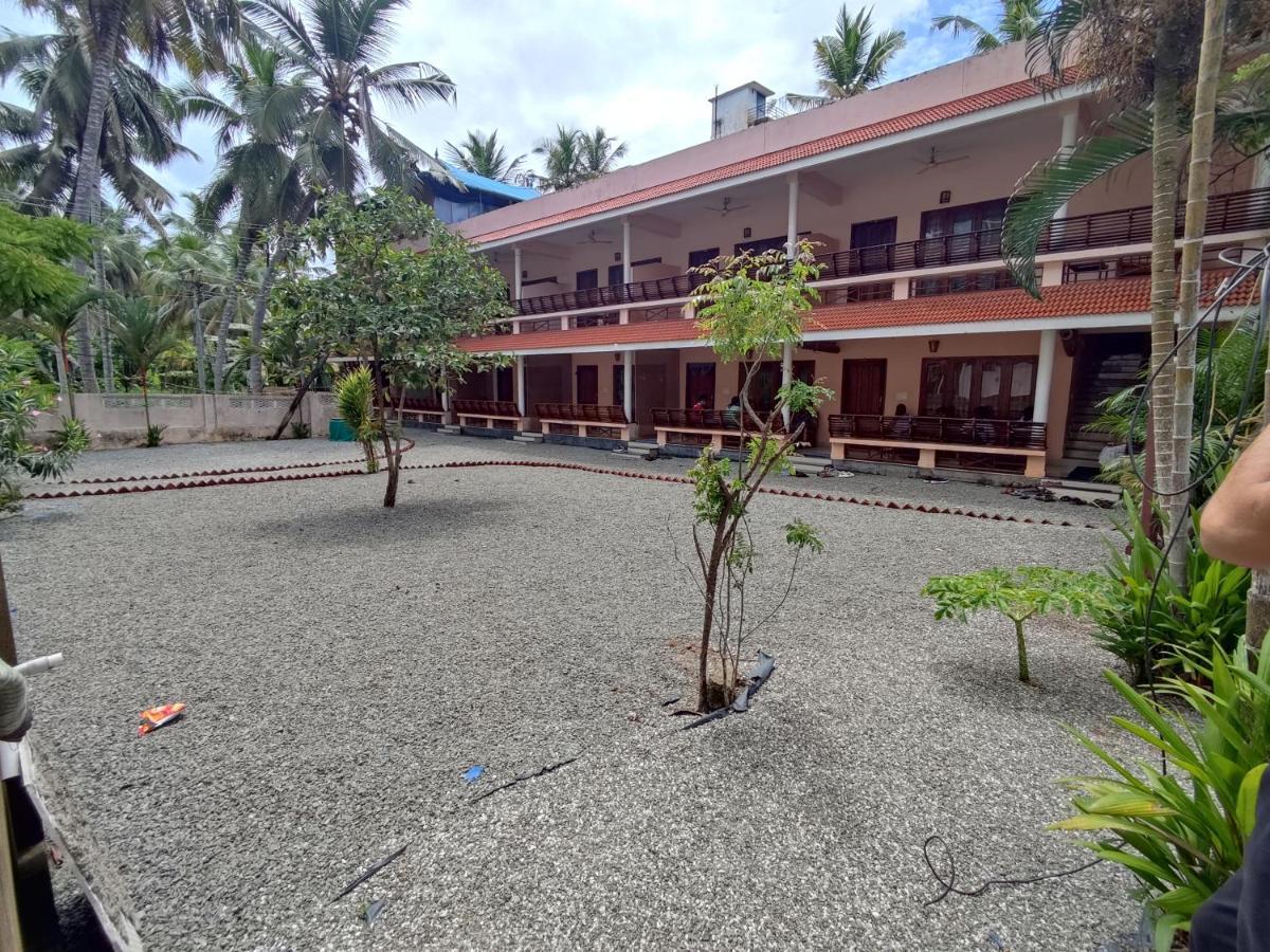 Hotel Cocobeach Kovalam Exterior photo