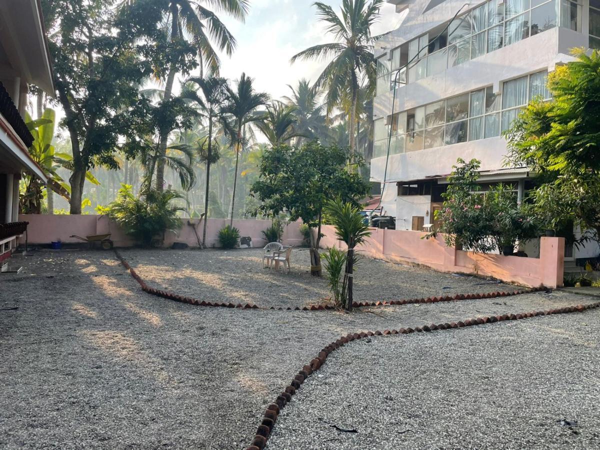 Hotel Cocobeach Kovalam Exterior photo