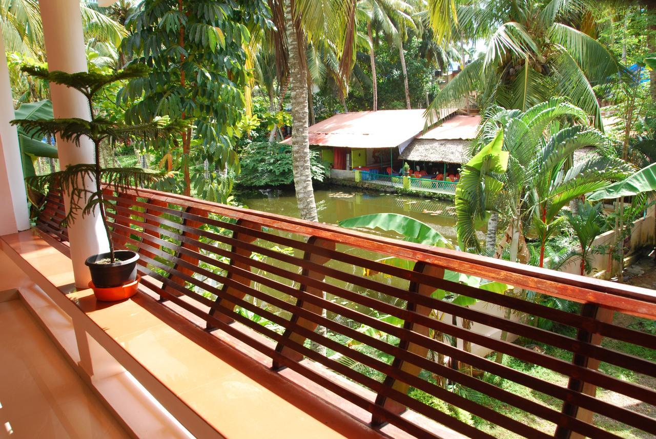 Hotel Cocobeach Kovalam Exterior photo